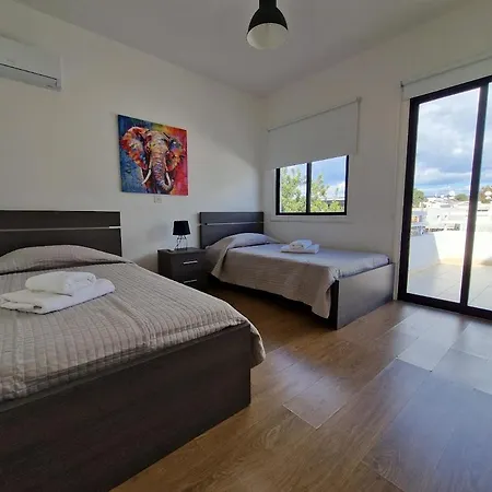 3 Bedroom Apartment, Natalia Centre, By Imh Europe Travel & Tours بافوس