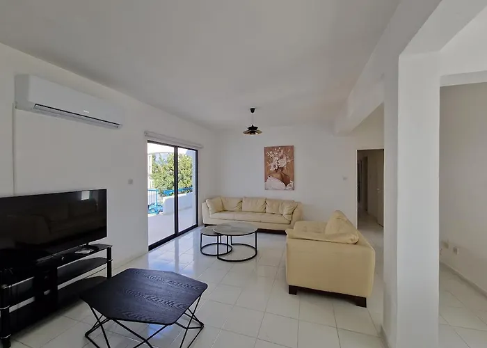 3 Bedroom Apartment, Natalia Centre, By Imh Europe Travel & Tours Paphos